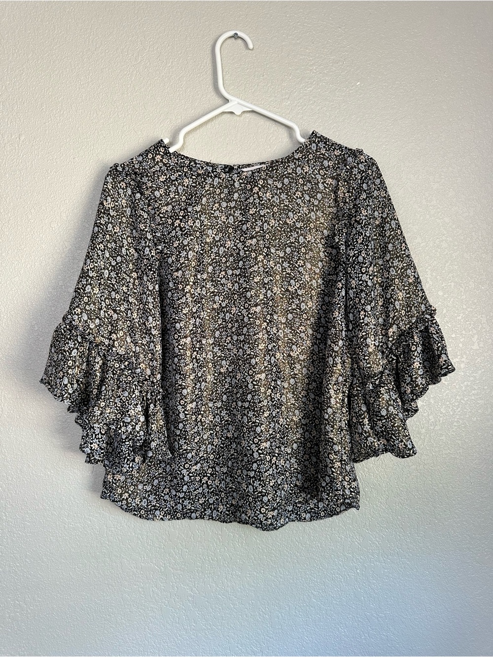 LC Lauren Conrad Black Floral Shimmer Blouse Top